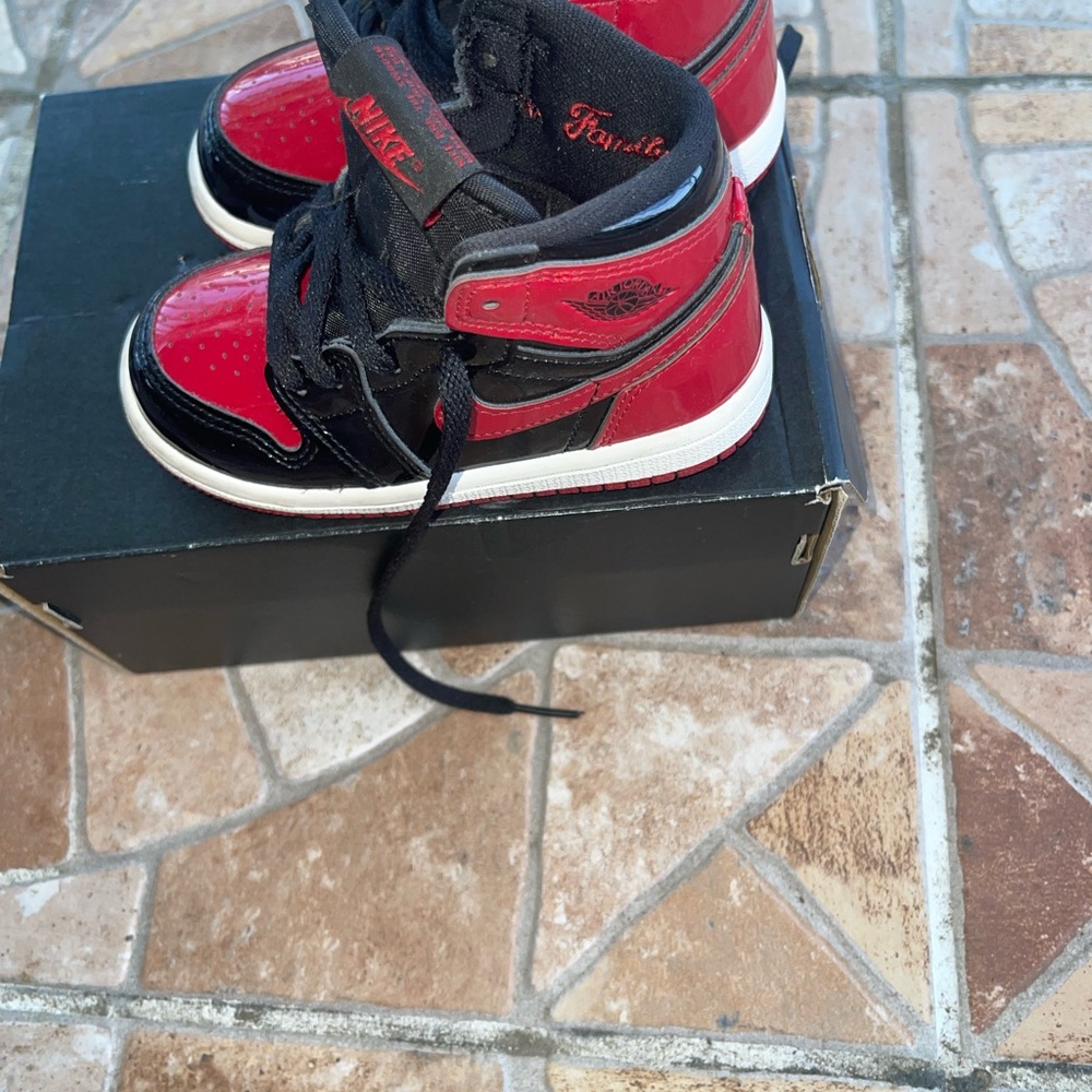 Jordan Toddler Patent Bred 1s. Toddler Size 7c